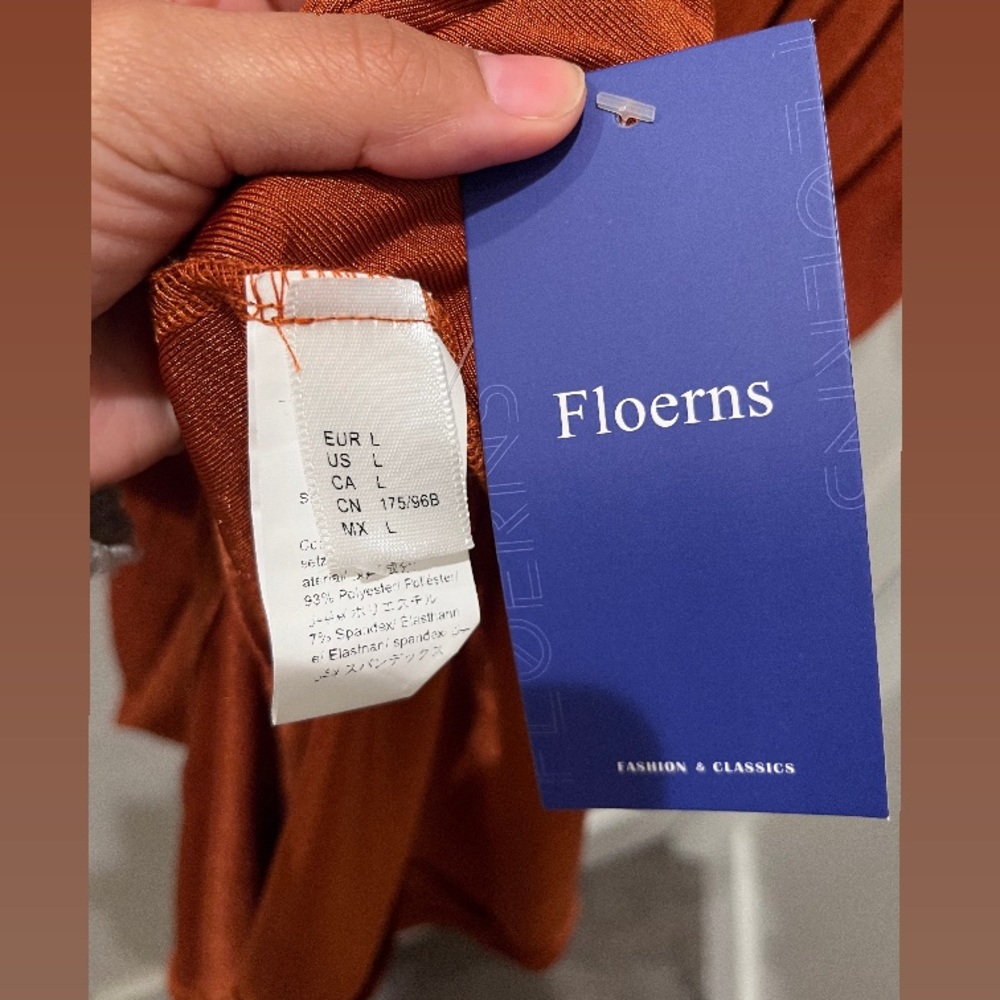 NWT never worn size L Stretchy brown midi dress with front slit and front twist - Picture 8 of 8